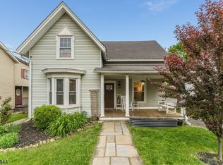 64 Brunswick Ave, Bloomsbury, NJ 08804