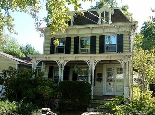 76 Mill Ln, Huntington, NY 11743