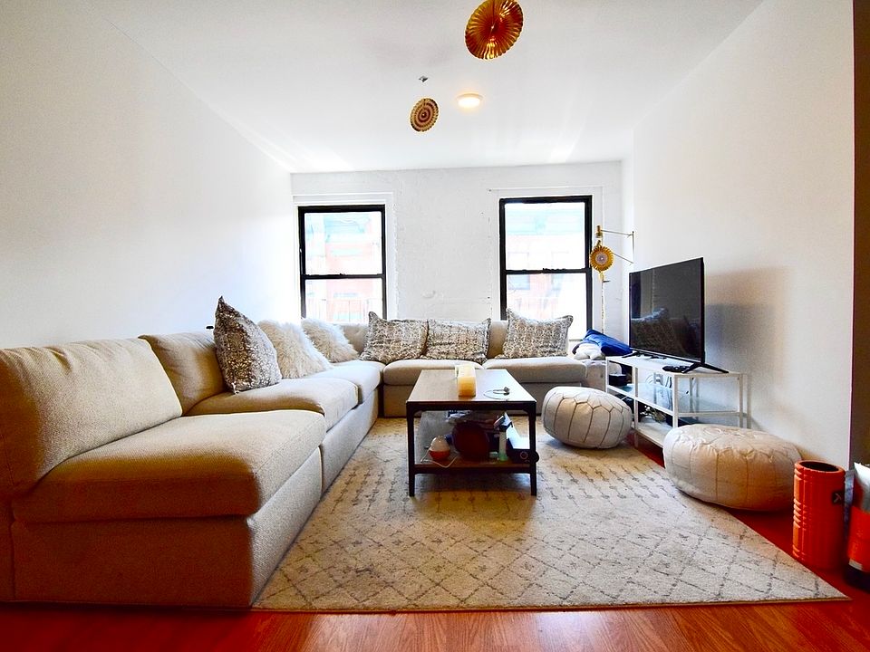 1st image of 112 Stanton St APT 4