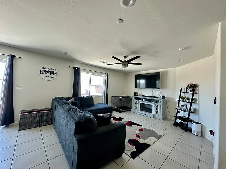 525 Mallard Dr — Photo 5