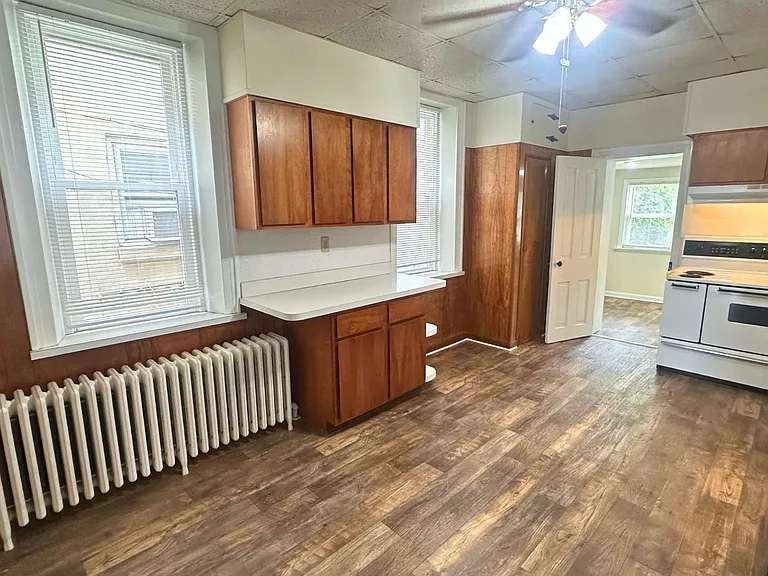 51 W Main St — Photo 11