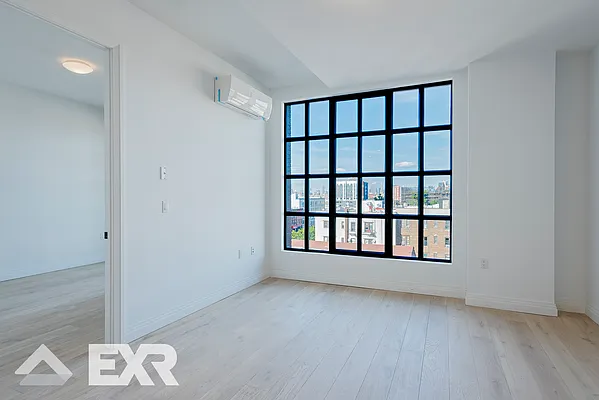 Rented by EXR | media 37