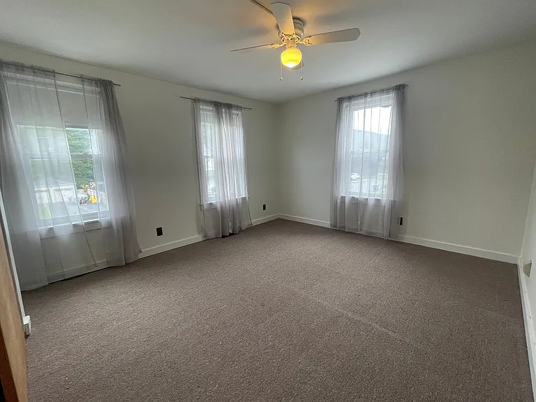 67 Carson Ave — Photo 17