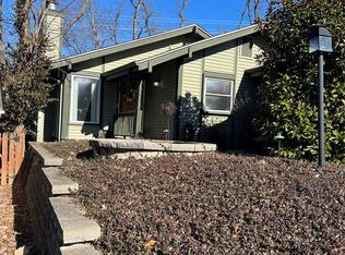 11255 Pineside Dr, Saint Louis, MO 63146
