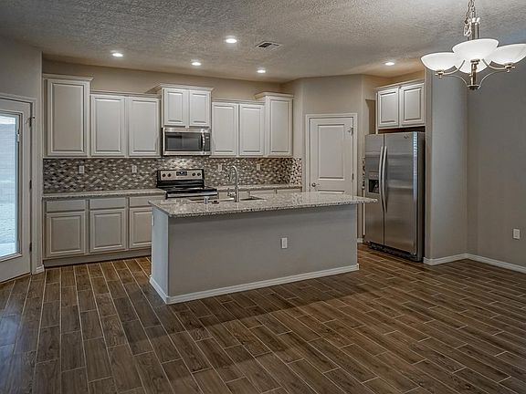 Kitchen - Rosa II Estates of Santa Monica