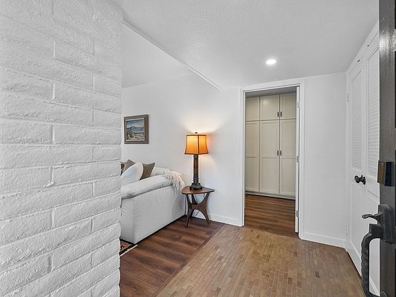 3rd image of 4517 Collwood Ln
