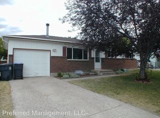 915 Sun Valley Dr, Cheyenne, WY 82001