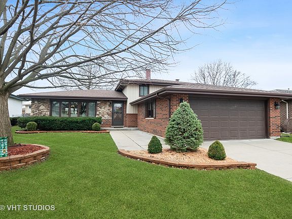 2nd image of 6233 Dolores Dr