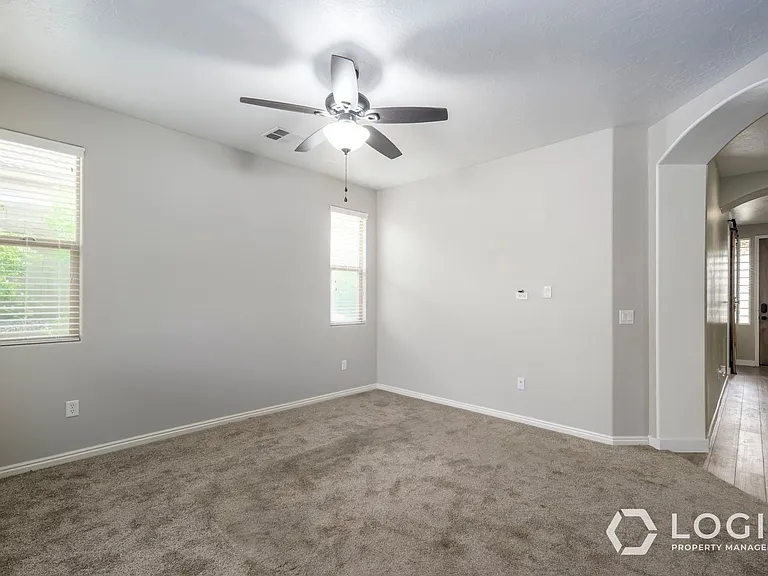 2445 E White Horse Dr — Photo 9