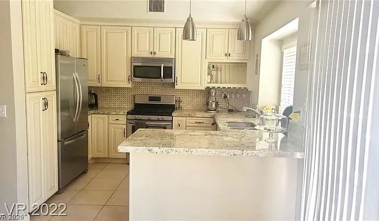 3301 Beach Port Dr — Photo 2