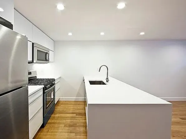 220 Eckford Street image 15 of 25