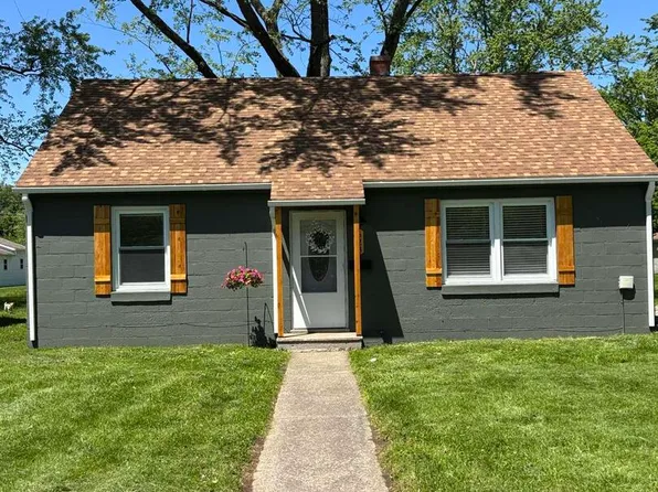 628 W Warmouth St, Salem, IL 62881