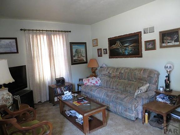3rd image of 806 S Main St