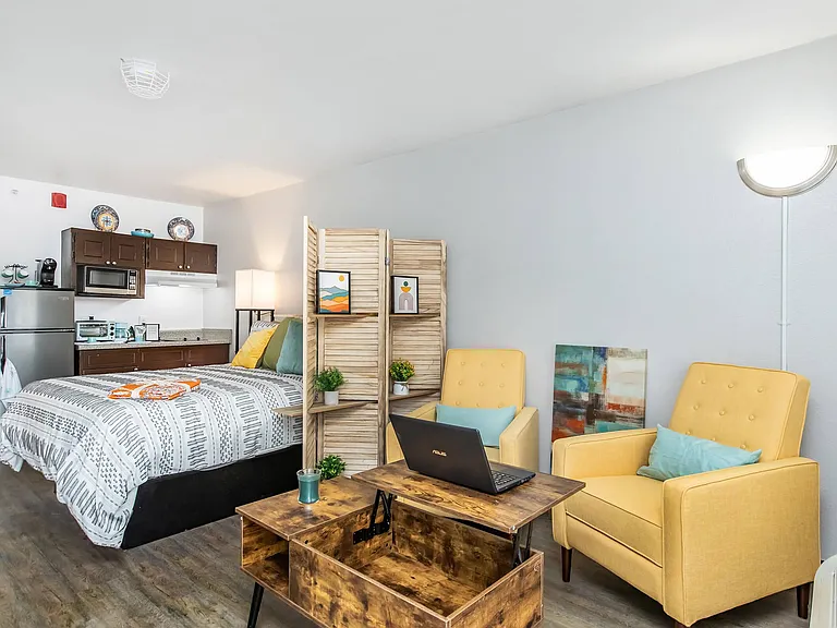 Skytop Studio Lofts — Photo 23