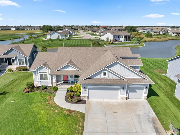 2311 N Lakeside Cir, Andover, KS 67002