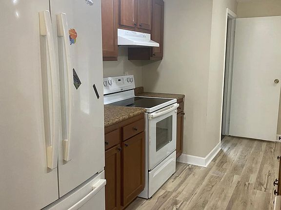 3rd image of 4220 Chinkapin Ln