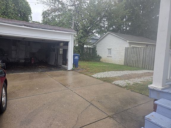 1 spot garage parking