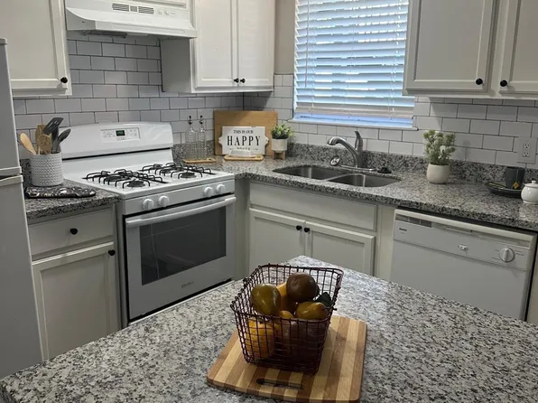 1101 E Main St, League City, TX 77573