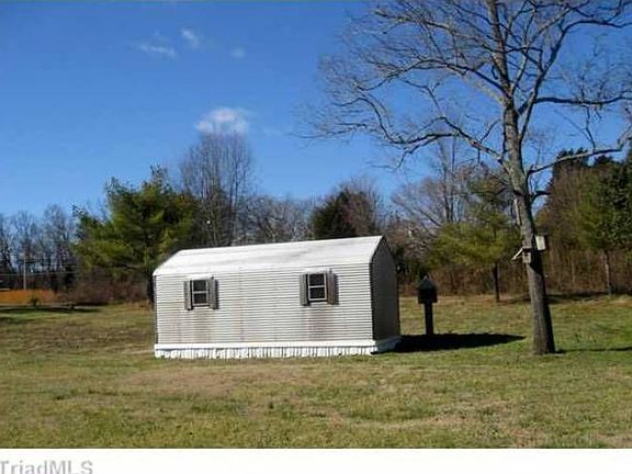 Oubuilding/Back Yard