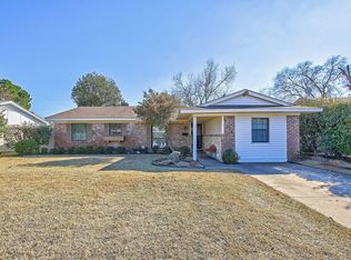 614 Shorehaven Dr, Garland, TX 75040