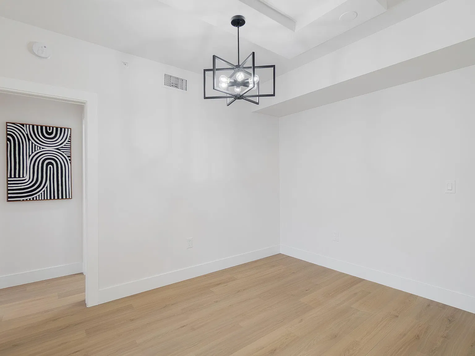 2 bed, 2.0 bath, 1174 sqft, $3,000 — Photo 4