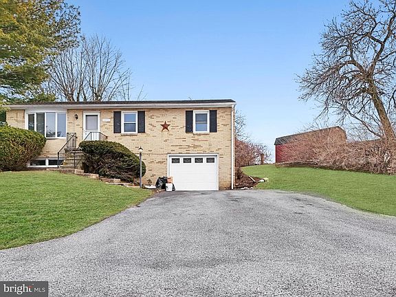 2nd image of 16835 Petmar Cir