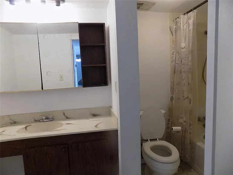 2811 SW Archer Rd #X201 — Photo 23