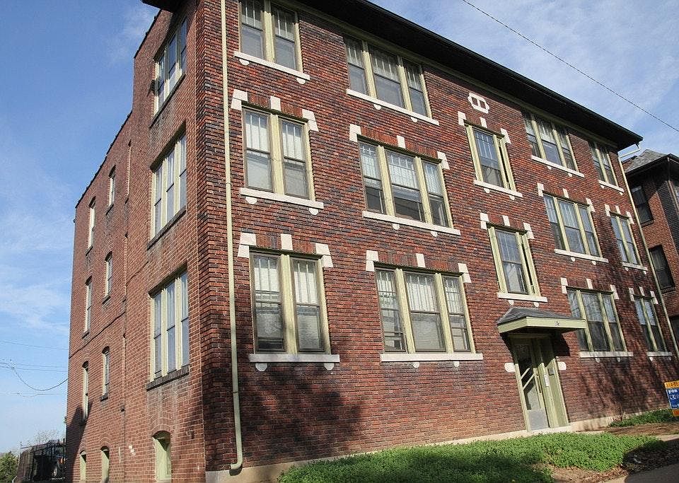 1st image of 815 Leland Ave APT 2S