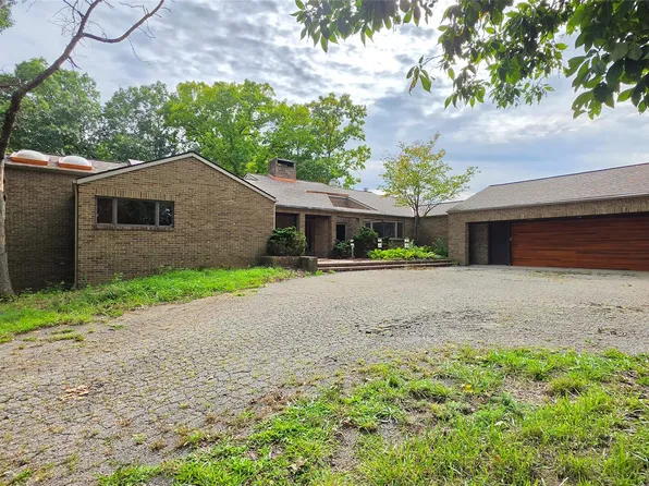 2551 Patterson Lake Rd, Pinckney, MI 48169