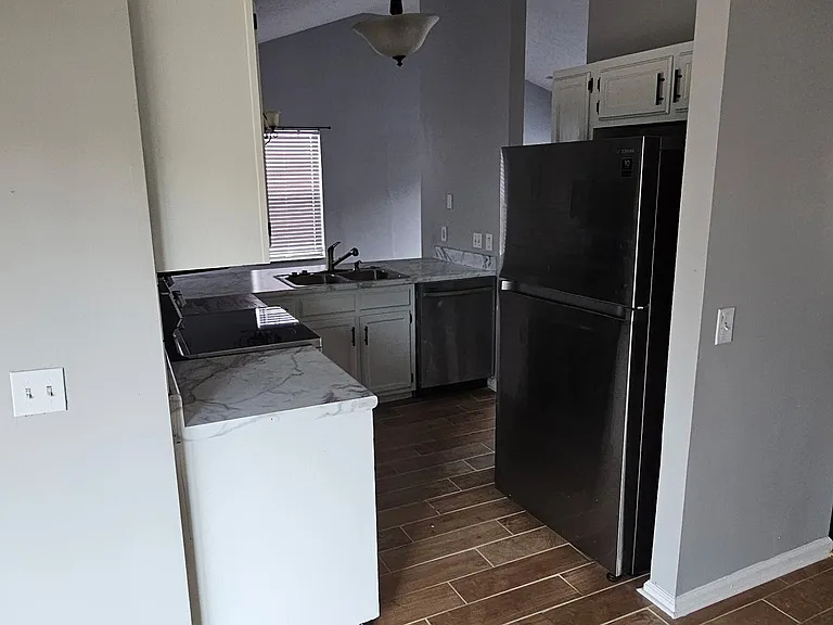 3010 Creekview Ln — Photo 5