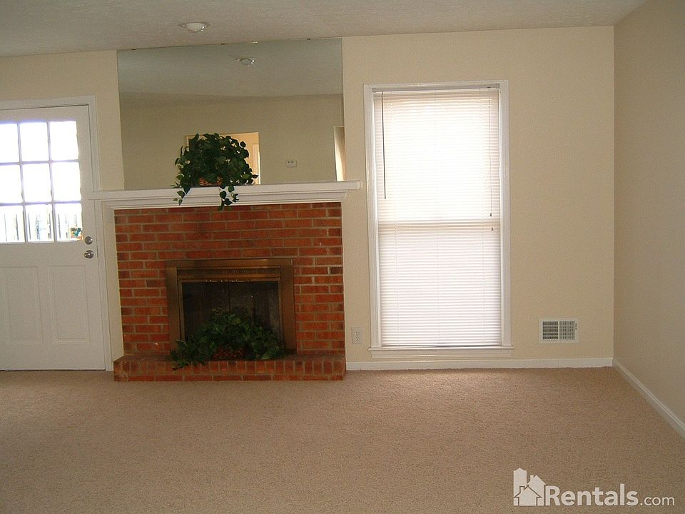 2nd image of 10611 Sycamore Ct