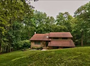 2127 Sky High Dr, Bartonsville, PA 18321