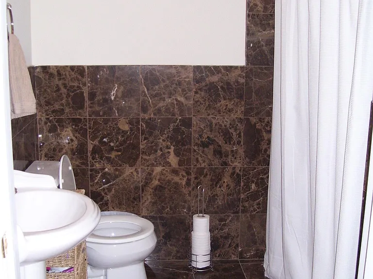 212 W Franklin St #101 — Photo 14