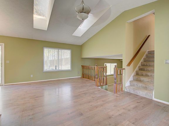 4th image of 5390 Shadow Hill Ct