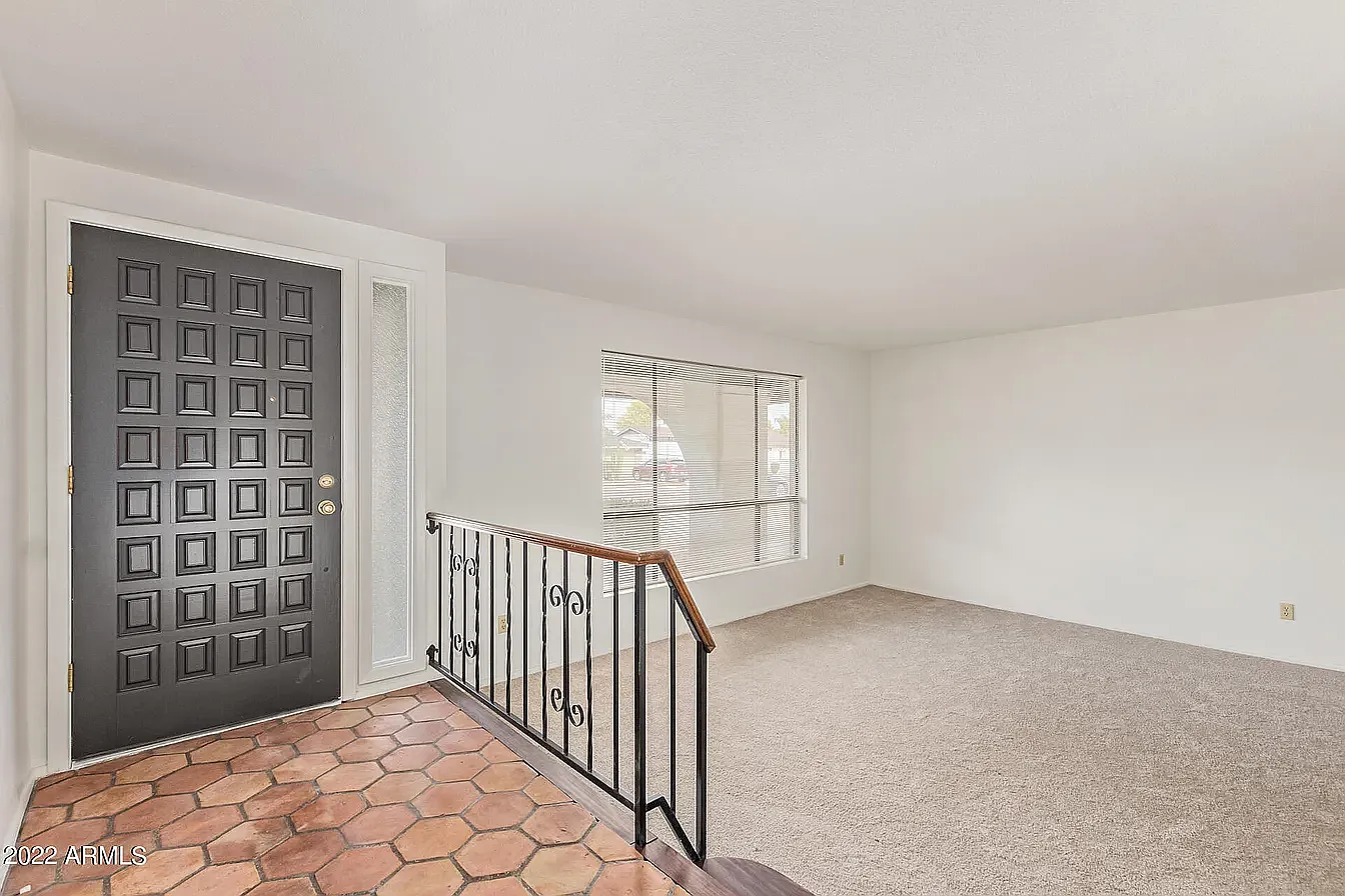3 bed, 2.5 bath, 2192 sqft, $3,602 — Photo 2