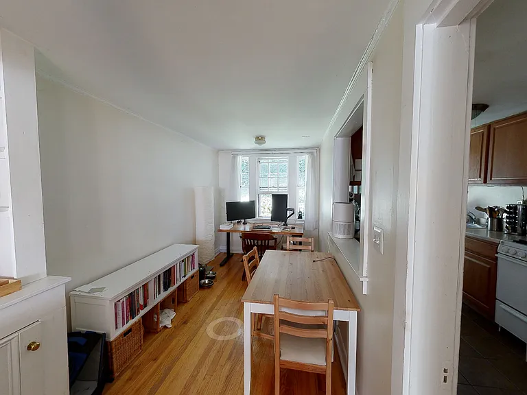 38 Gibson St #7 — Photo 4