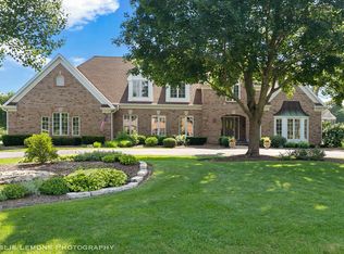 5N189 Grey Barn Rd, St Charles, IL 60175