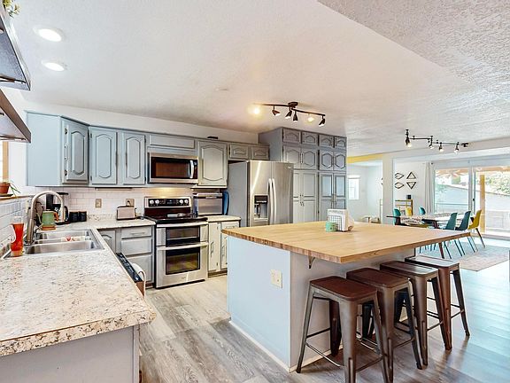 4th image of 1901 Paige Pl NE