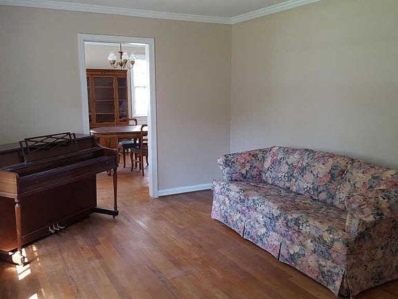 2nd image of 4013 Poplar St