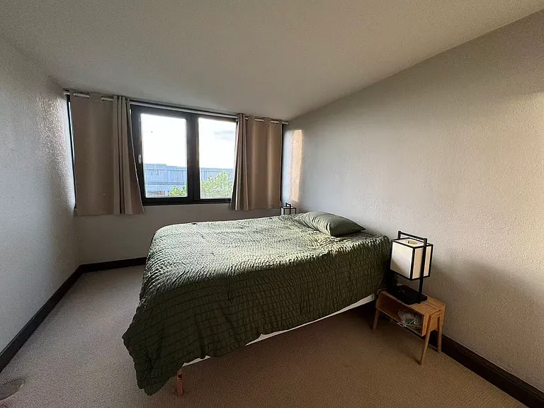 111 SW Harrison St #7G — Photo 9