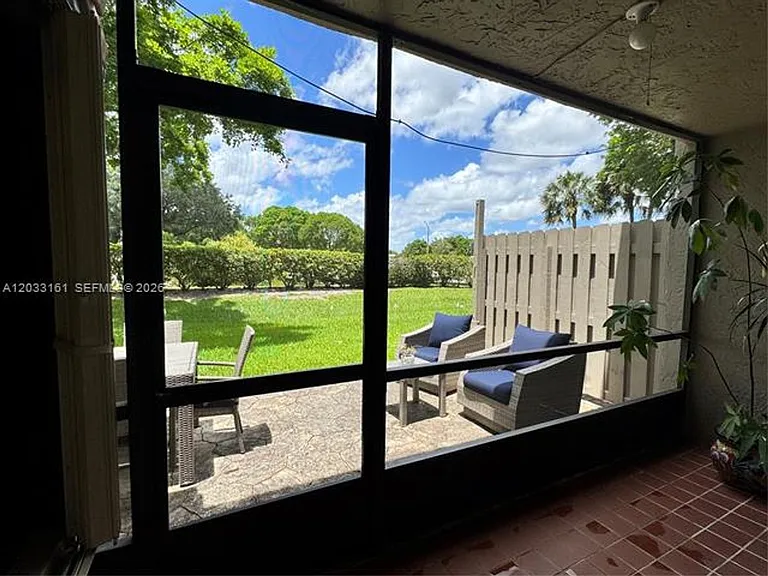 9023 Vineyard Lake Dr — Photo 29