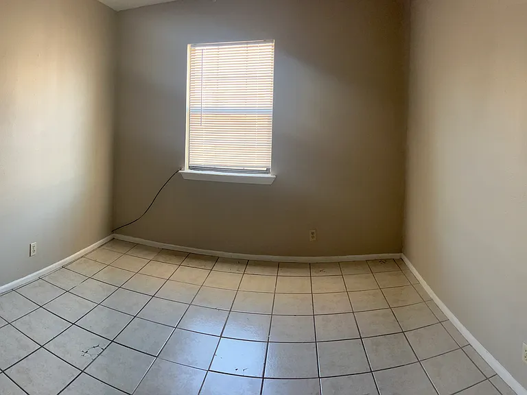 820 E Hillside Rd — Photo 16