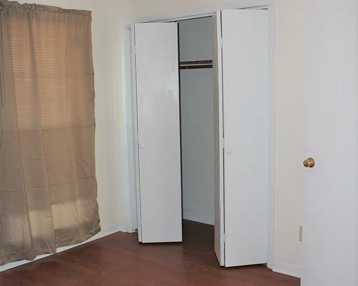 7805 Gallant Ridge Dr — Photo 16