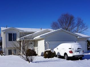 25816 9th St W, Zimmerman, MN 55398