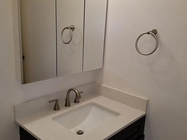1560 Thurston Ave #902 — Photo 9