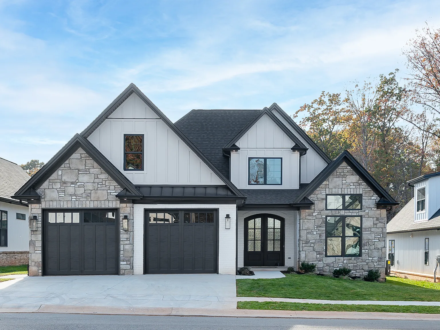 106 Lincolns Way — Photo 2