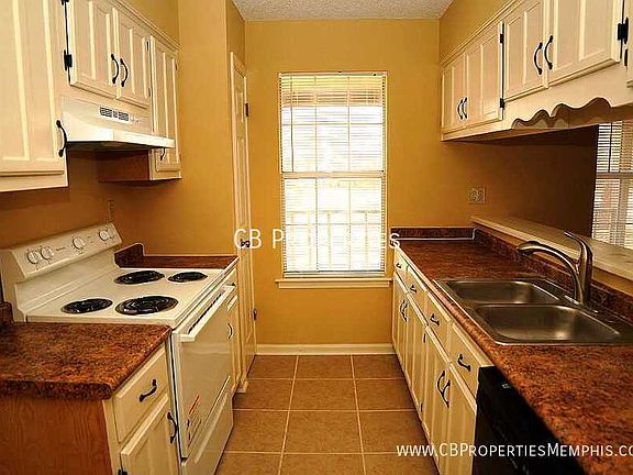 3rd image of 1565 Belle Trees Dr