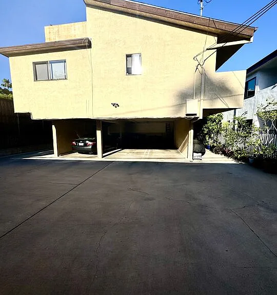 1237 N Ogden Dr #3 — Photo 12
