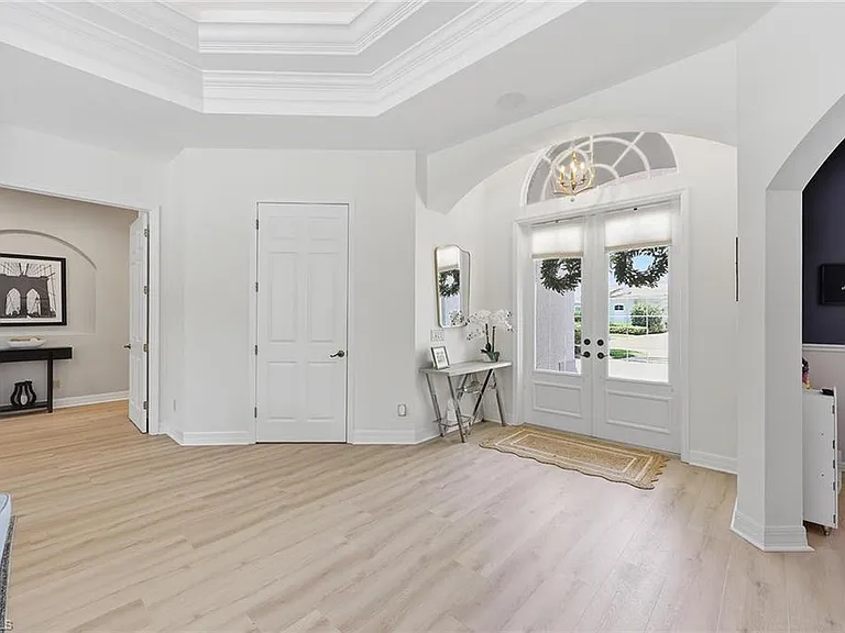 7673 Mulberry Ln — Photo 3