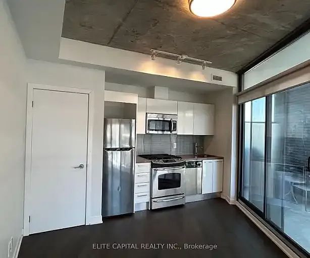 319 Carlaw Ave #409 — Photo 3